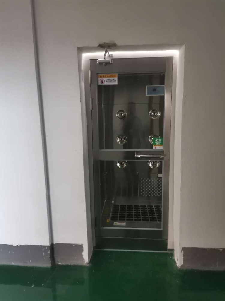 上海伯淋凈化科技有限公司風(fēng)淋室型號(hào)有哪些？